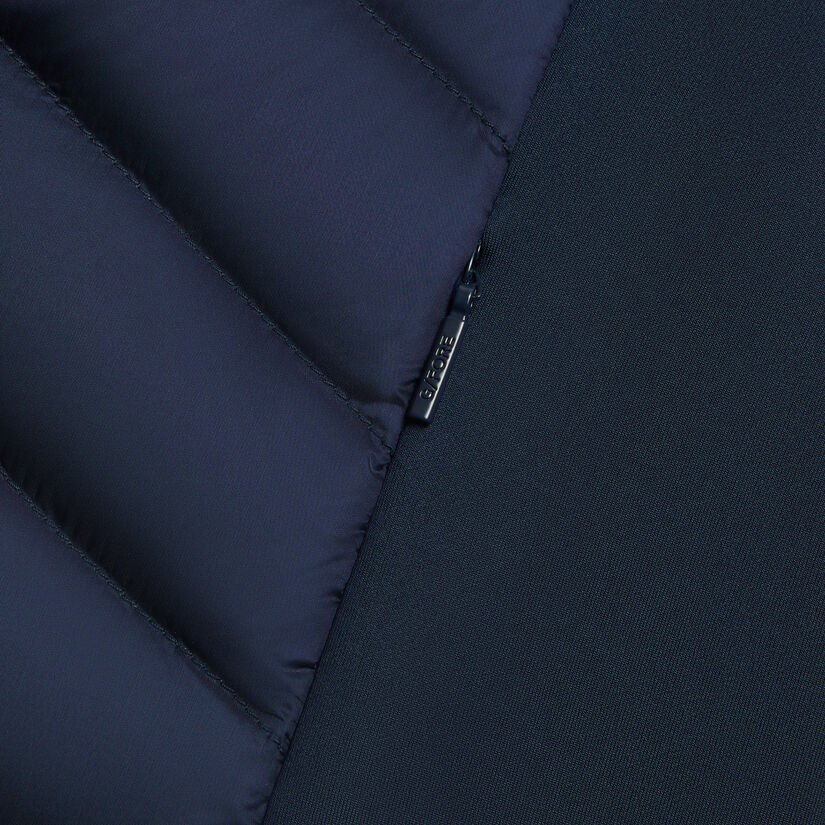 V-DOWN QUILTED STRETCH TECH INTERLOCK GILET image number 5