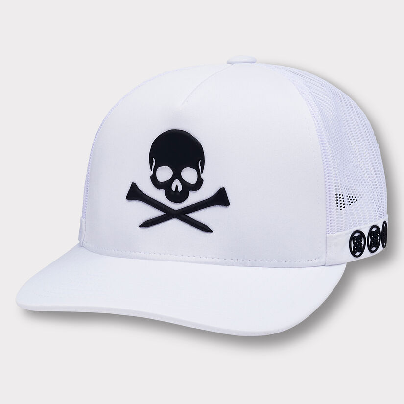 SKULL & T'S TRUCKER image number 1