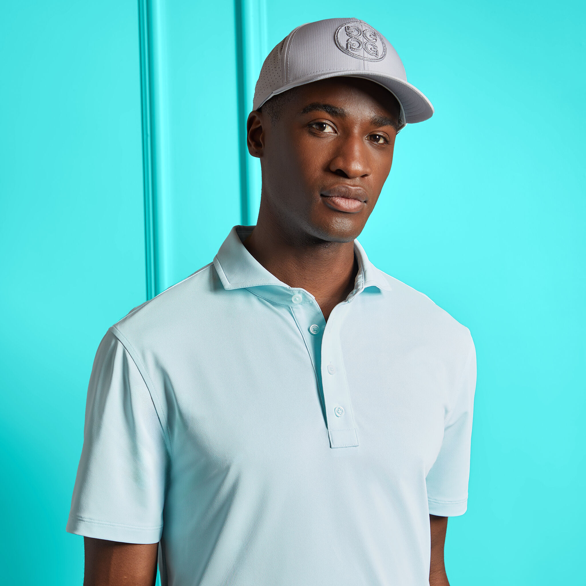 RIB GUSSET TECH PIQUE MODERN SPREAD COLLAR POLO