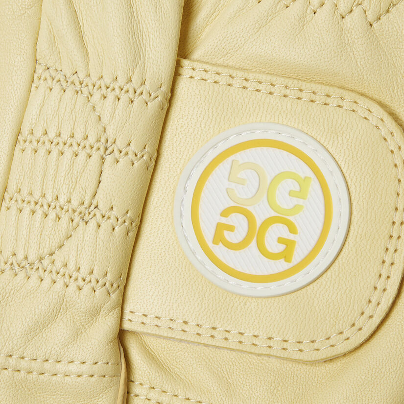 WOMEN'S SIGNATURE GOLF GLOVE image number 2