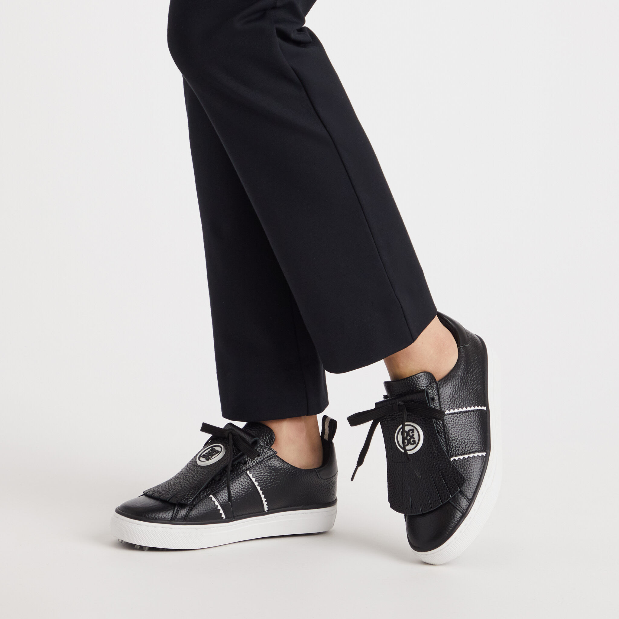 Womens golf on sale shoes with kilties