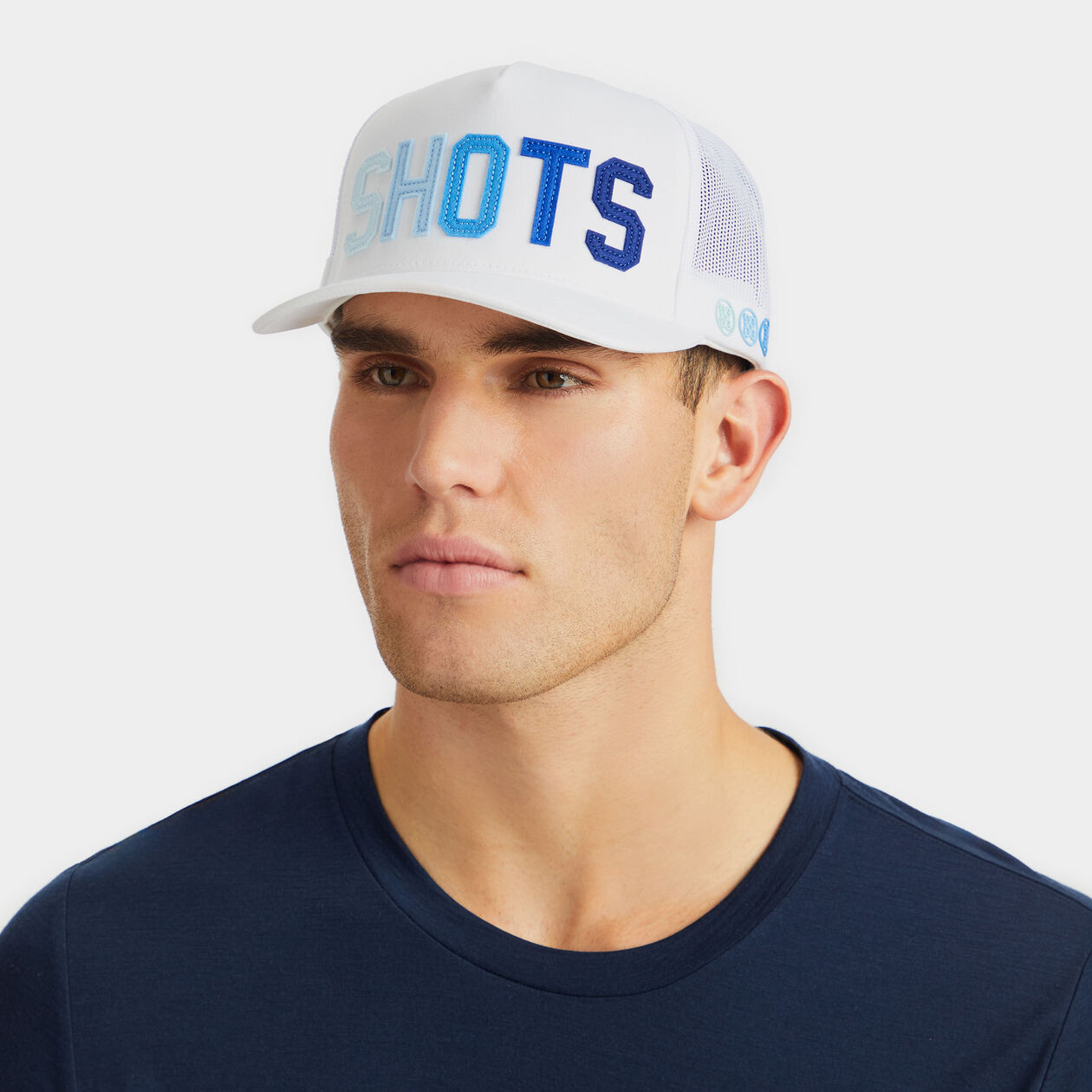 Short brim trucker hat hotsell